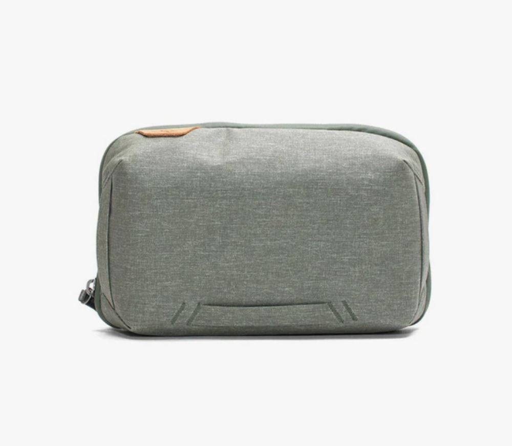 Peak Design Tech Pouch Small Sage Green EDC Travel Cable Organizer 2L NWOT